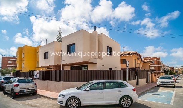 Resale - Villa -
San Javier - Santiago de la Ribera