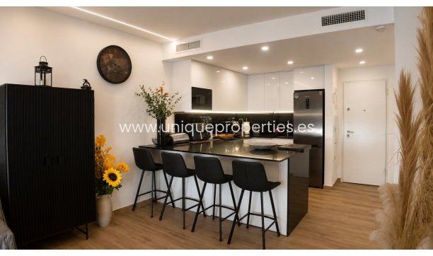 Resale - Penthouse -
Orihuela Costa - Villamartin