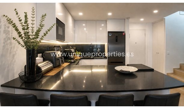 Resale - Penthouse -
Orihuela Costa - Villamartin