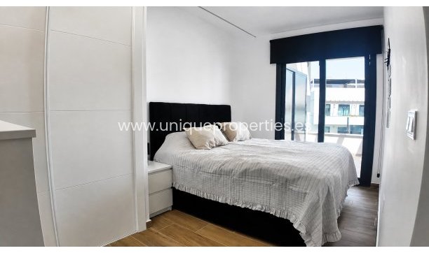Resale - Penthouse -
Orihuela Costa - Villamartin