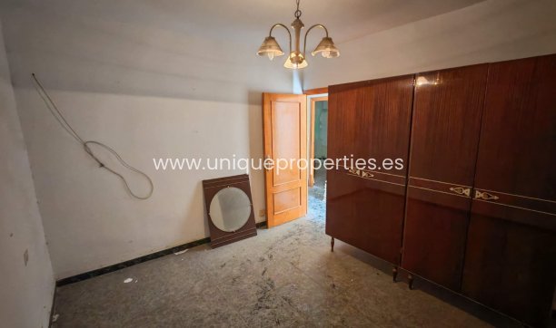 Resale - Village House -
Caniles