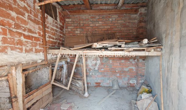 Resale - Village House -
Caniles