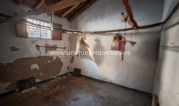 Resale - Village House -
Caniles