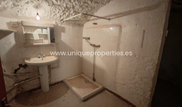 Resale - Village House -
Caniles