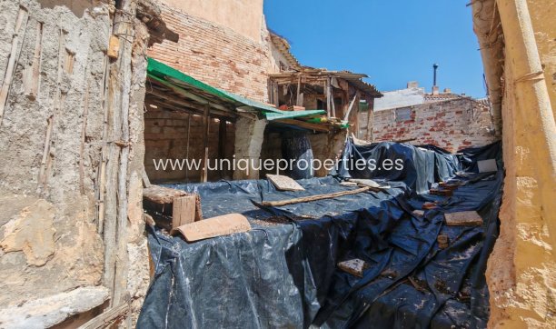 Resale - Village House -
Caniles