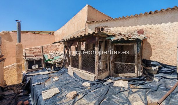 Resale - Village House -
Caniles