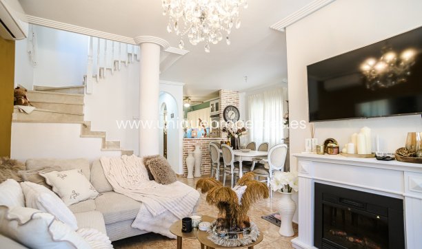 Resale - House -
Guardamar del Segura - EL RASO