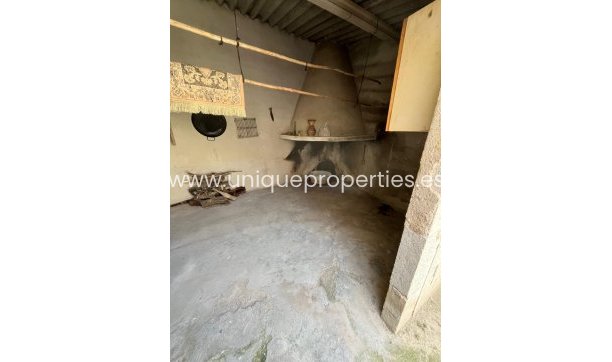 Herverkoop - Village House -
Cortes de Baza