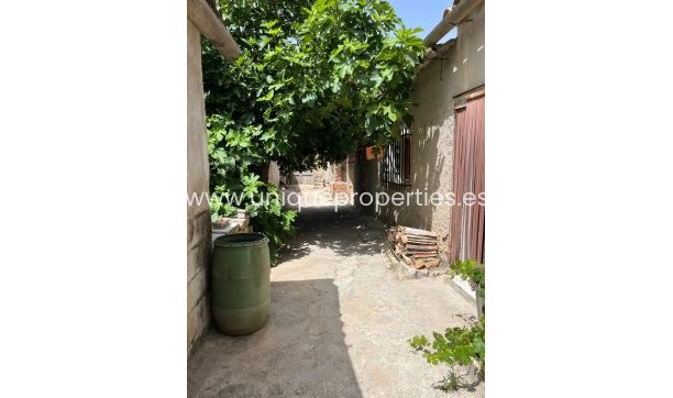 Herverkoop - Village House -
Cortes de Baza