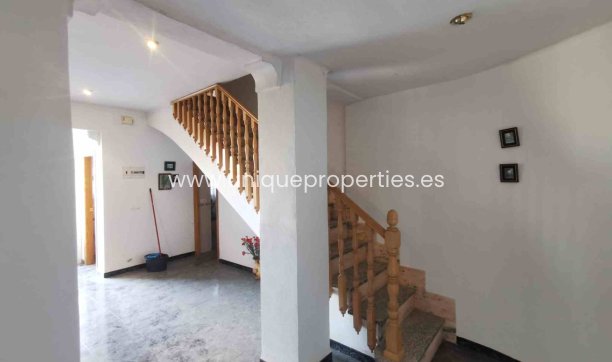 Resale - Cave House -
Caniles