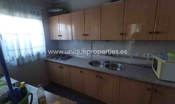 Resale - Cave House -
Caniles