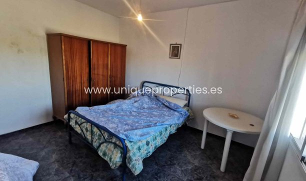 Resale - Cave House -
Caniles