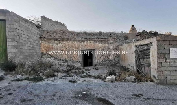 Revente - Cave House -
Caniles