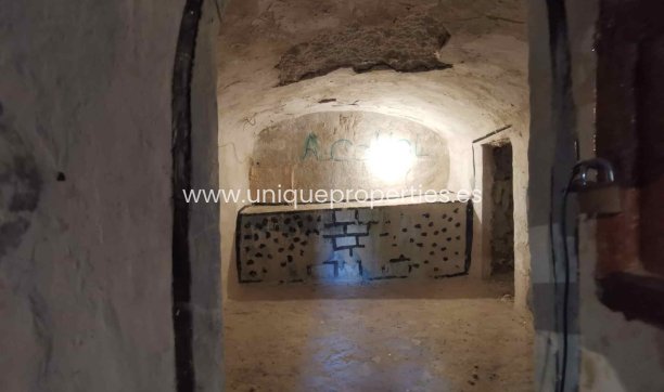 Revente - Cave House -
Caniles