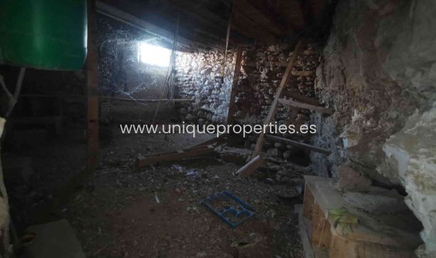 Revente - Cave House -
Caniles