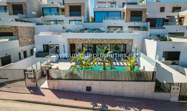 Revente - Villa -
ROJALES