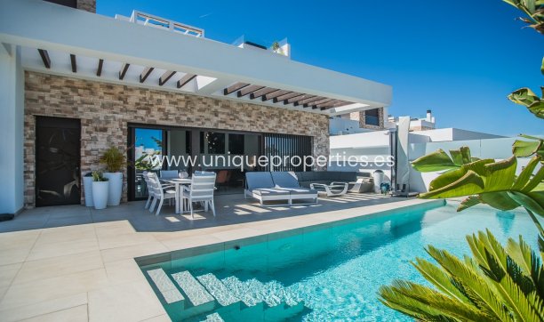Revente - Villa -
ROJALES