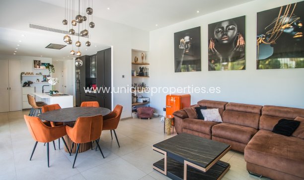 Revente - Villa -
ROJALES