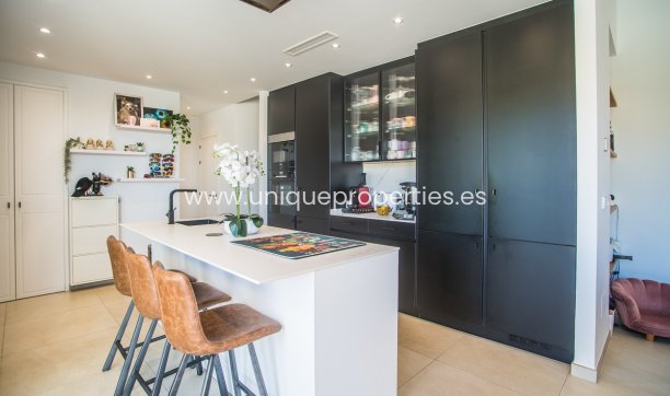 Revente - Villa -
ROJALES