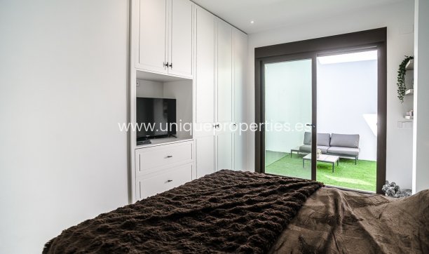 Revente - Villa -
ROJALES