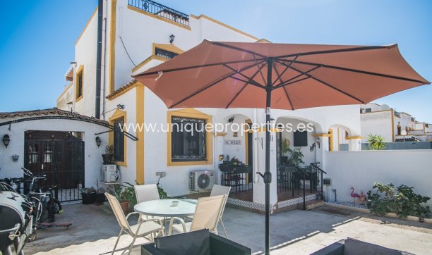 Resale - House -
VISTABELLA GOLF - Entre Naranjos