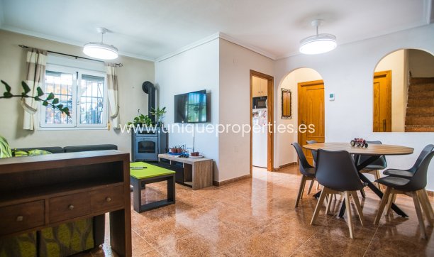 Resale - House -
VISTABELLA GOLF - Entre Naranjos