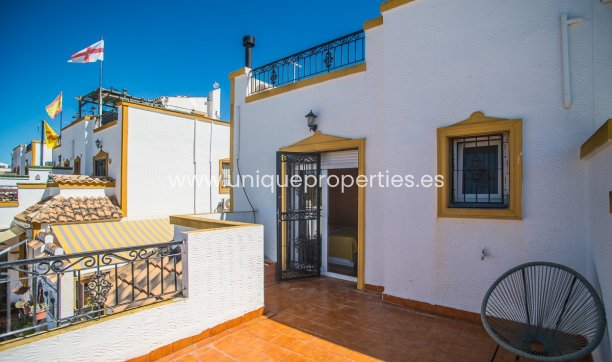 Resale - House -
VISTABELLA GOLF - Entre Naranjos