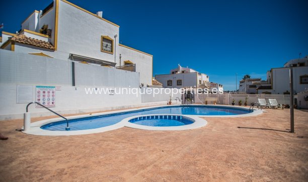 Resale - House -
VISTABELLA GOLF - Entre Naranjos
