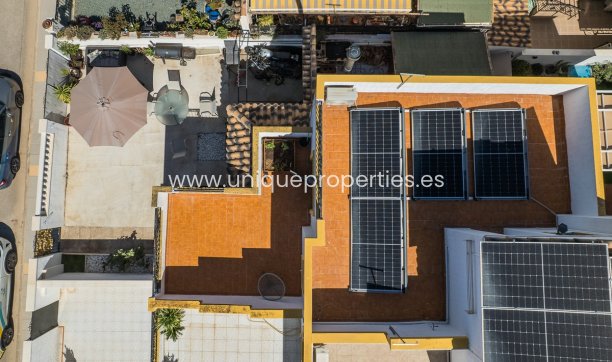 Resale - House -
VISTABELLA GOLF - Entre Naranjos