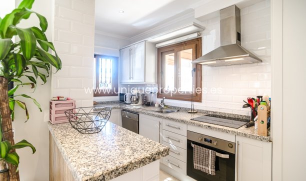 Resale - House -
Algorfa - ALGORFA
