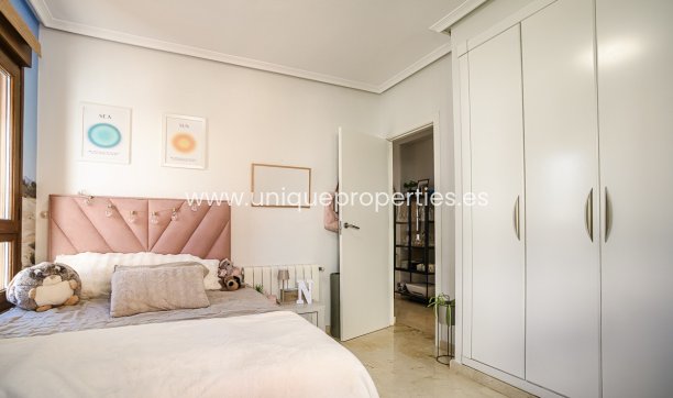 Resale - House -
Algorfa - ALGORFA