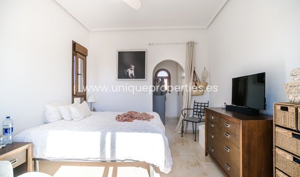 Resale - House -
Algorfa - ALGORFA