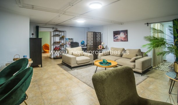 Resale - House -
Algorfa - ALGORFA