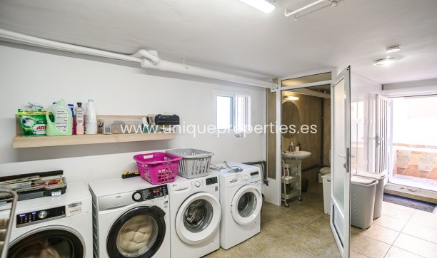 Resale - House -
Algorfa - ALGORFA