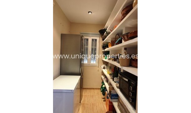 Revente - Villa -
Seron