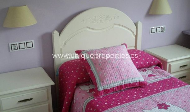 Revente - Villa -
Seron