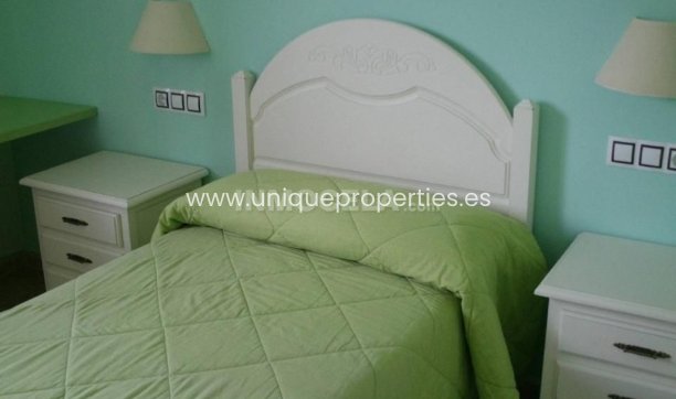Revente - Villa -
Seron