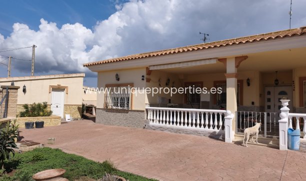 Revente - Villa -
Seron