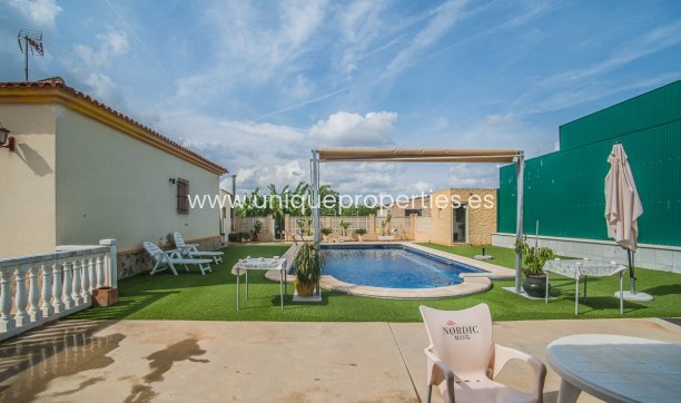 Resale - Villa -
Orihuela - La Matanza