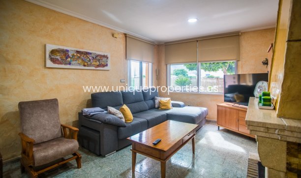 Resale - Villa -
Orihuela - La Matanza