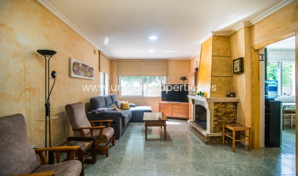 Resale - Villa -
Orihuela - La Matanza