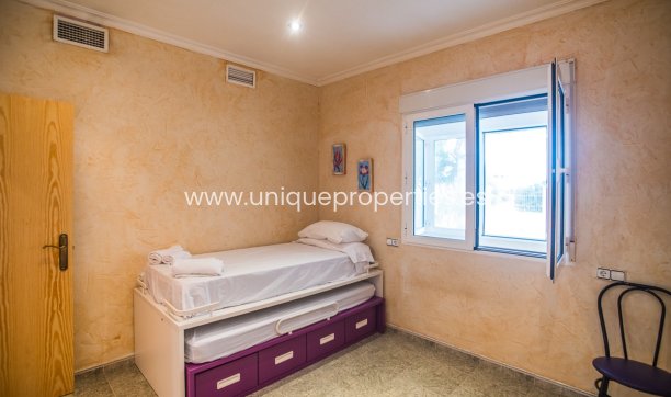 Resale - Villa -
Orihuela - La Matanza