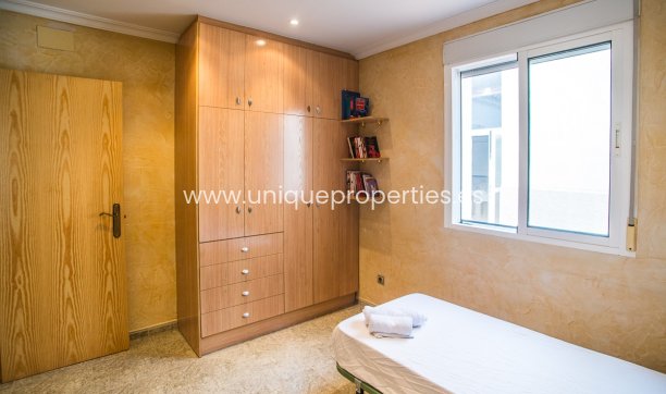Resale - Villa -
Orihuela - La Matanza