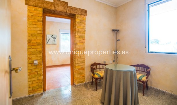 Resale - Villa -
Orihuela - La Matanza