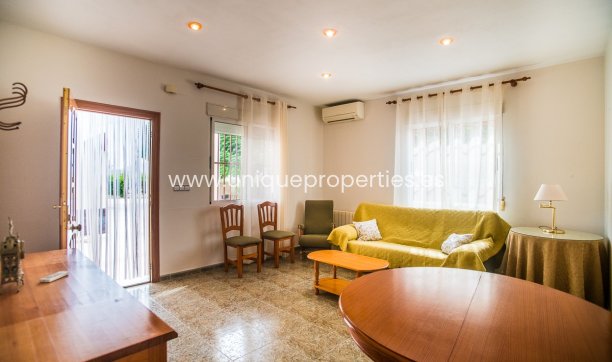 Resale - Villa -
Orihuela - La Matanza
