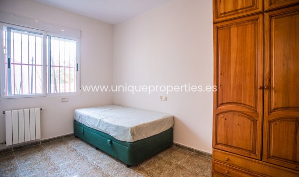 Resale - Villa -
Orihuela - La Matanza