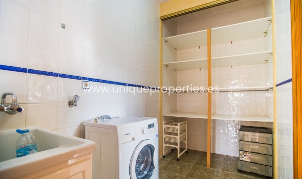 Resale - Villa -
Orihuela - La Matanza