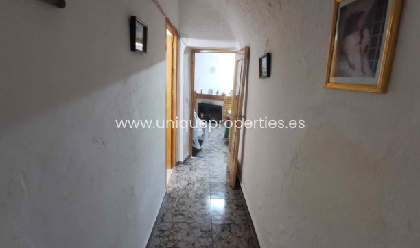 Herverkoop - Cave House -
Benamaurel