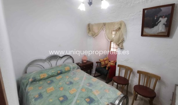 Herverkoop - Cave House -
Benamaurel