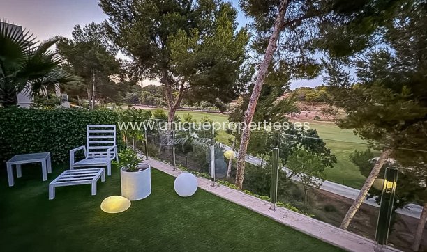 Resale - Apartment -
Pilar de la Horadada - Lo Romero Golf